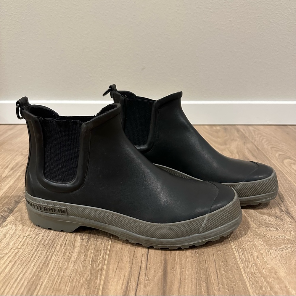 Stutterheim Chelsea Rain Boot in Black (Size 7.5)